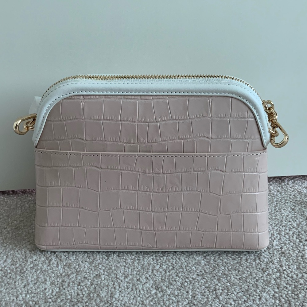 Micheal Kors Crocodile Embossed crossbody - Picture 13 of 15